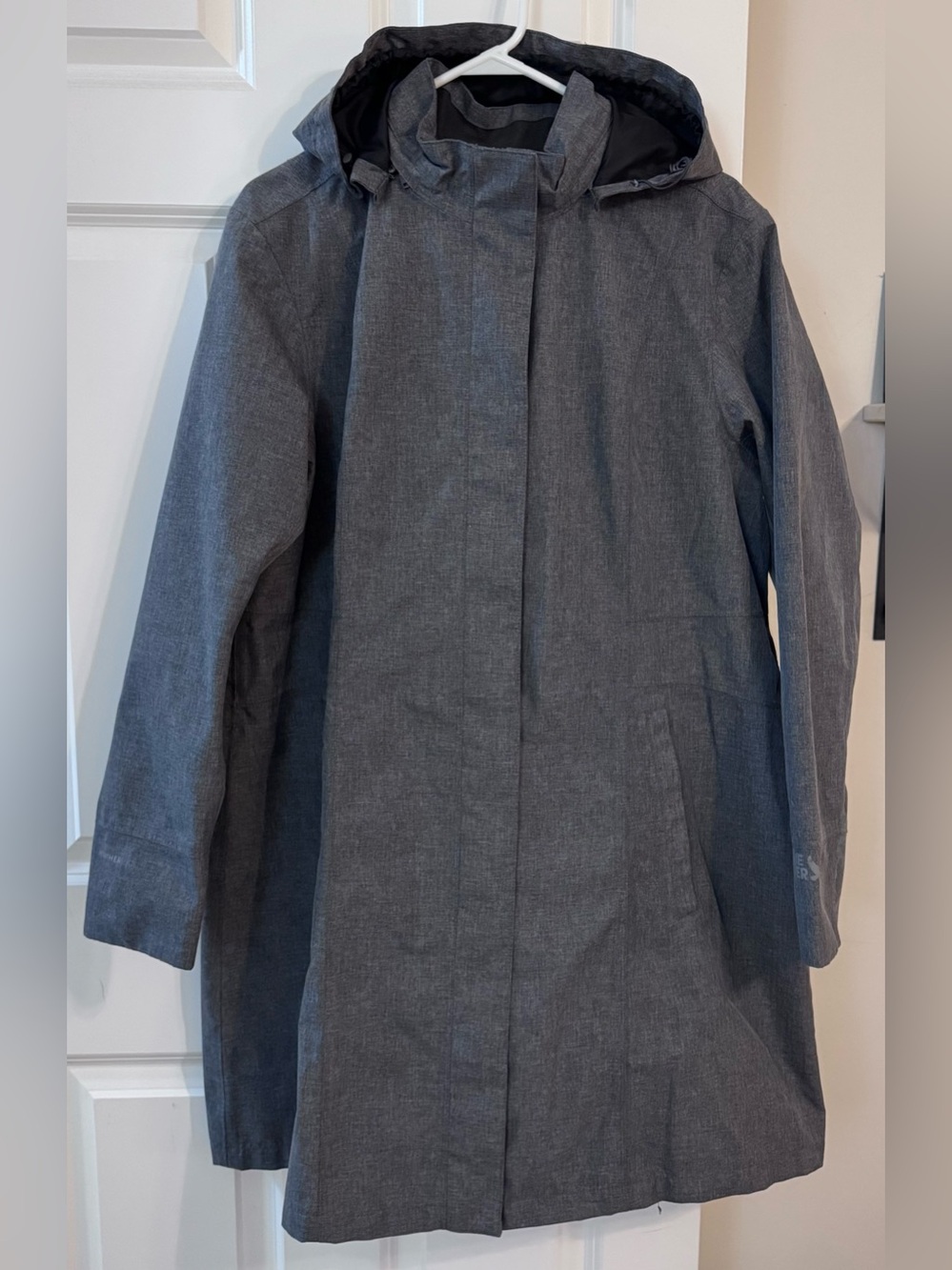 Eddie Bauer Women’s Gray Long Rain Coat Size 2XL